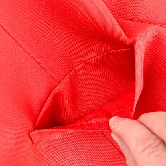 1970's Valentino Oversized Women's Red Blazer with Sewn in Shoulder Pads - Picture 9 of 13